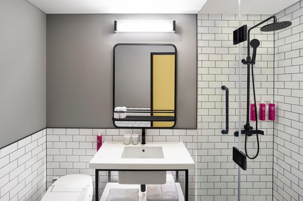 Moxy Seoul Myeongdong Hotel Bagian luar foto